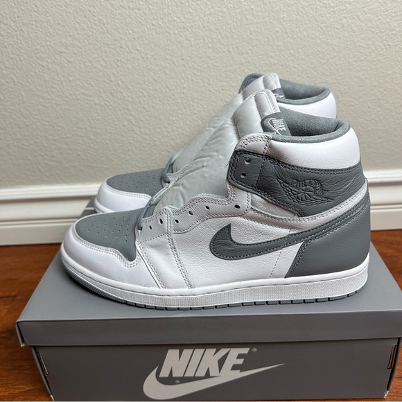 Jordan 1 Retro High OG Stealth Size 11 - Picture 1 of 8
